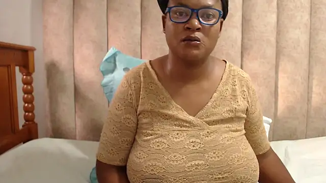 Sexybusty01 online show from 02-18-26, 05:14