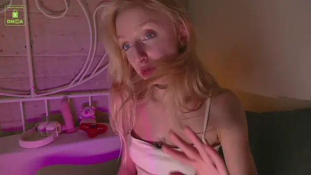 maya snow online show from 10-18-25, 08:42