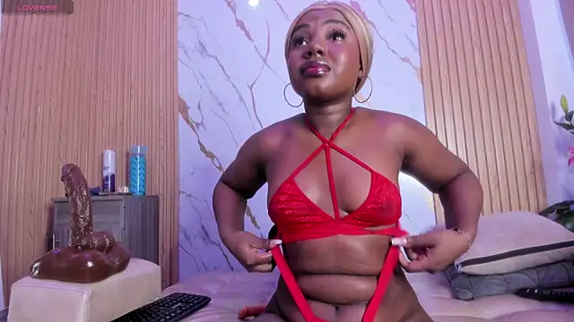 Eva Johnss online show from 11-22-25, 12:37