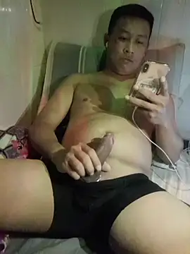 Snapshot of ducpham6565 chatting on 11-28-25, 11:29 ducpham6565 online show from 11-28-25, 11:29