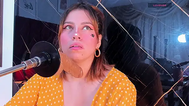 abby blond  online show from 10-10-25, 12:15