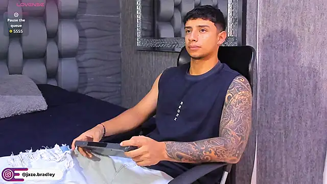 jaze bradley online show from 10-08-25, 11:19