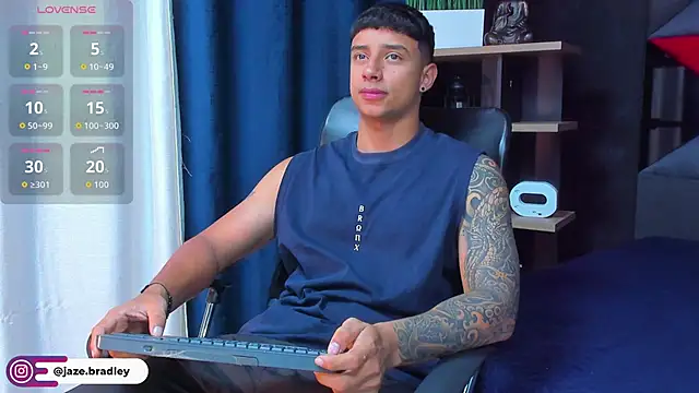 jaze bradley online show from 10-29-25, 11:23