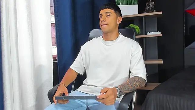 jaze bradley online show from 12-17-25, 11:27