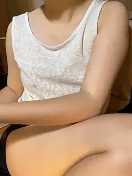 Snapshot of _kween23 chatting on 09-29-25, 03:50  kween23 online show from 09-29-25, 03:50