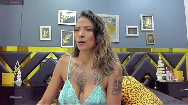 Snapshot of Kaya_Tate chatting on 01-07-26, 04:53 Kaya Tate online show from 01-07-26, 04:53