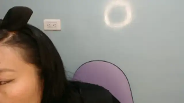 lunna 07 online show from 10-23-25, 01:43