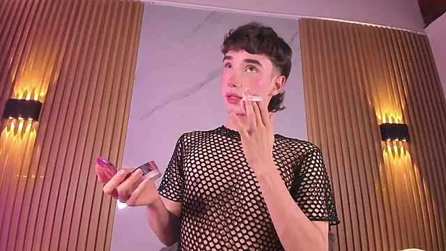 Snapshot of austin_rouse chatting on 01-31-26, 08:07 austin rouse online show from 01-31-26, 08:07