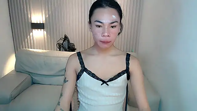 Snapshot of SexualDesire1x chatting on 10-21-25, 02:45 SexualDesire1x online show from 10-21-25, 02:45