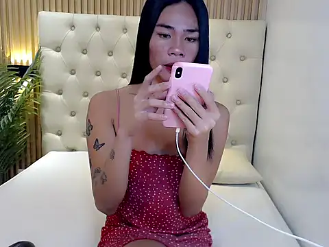 Snapshot of SexualDesire1x chatting on 11-19-25, 01:33 SexualDesire1x online show from 11-19-25, 01:33