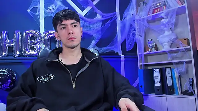 etham wolf  online show from 10-28-25, 11:58