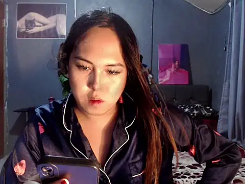 Snapshot of urtranspinay chatting on 02-05-26, 12:21 urtranspinay online show from 02-05-26, 12:21