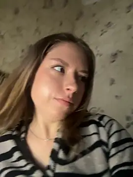 Snapshot of Tomyris_yuki chatting on 10-23-25, 05:07 Tomyris yuki online show from 10-23-25, 05:07