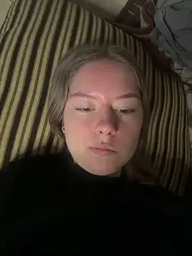 Snapshot of Tomyris_yuki chatting on 11-10-25, 06:12 Tomyris yuki online show from 11-10-25, 06:12