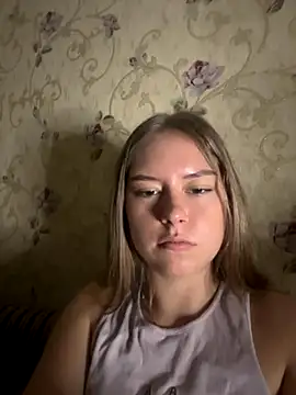 Snapshot of Tomyris_yuki chatting on 11-17-25, 03:40 Tomyris yuki online show from 11-17-25, 03:40