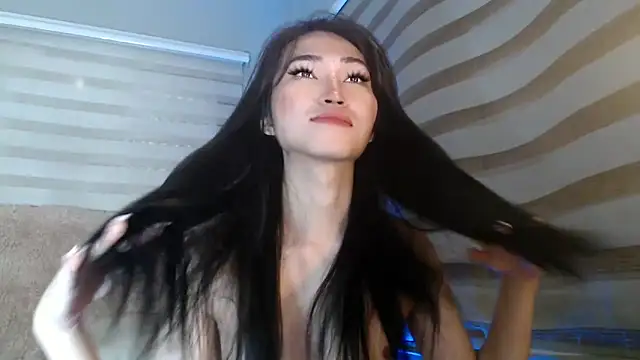 Snapshot of lovelychanel69xx chatting on 10-04-25, 10:52 lovelychanel69xx online show from 10-04-25, 10:52