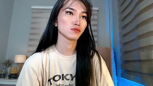 Snapshot of lovelychanel69xx chatting on 10-12-25, 10:53 lovelychanel69xx online show from 10-12-25, 10:53