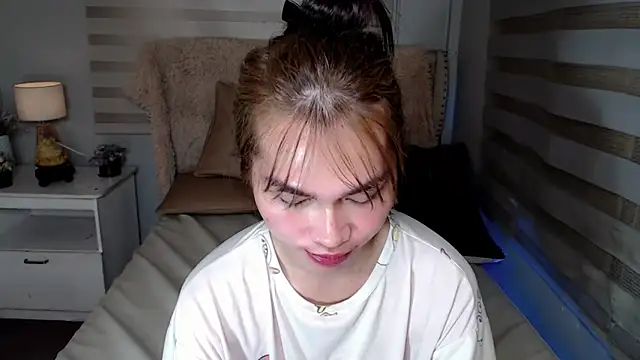 Snapshot of lovelychanel69xx chatting on 10-30-25, 10:43 lovelychanel69xx online show from 10-30-25, 10:43