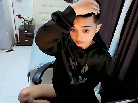 Snapshot of sexysam14 chatting on 10-27-25, 06:12 sexysam14 online show from 10-27-25, 06:12