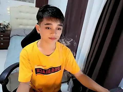 Snapshot of sexysam14 chatting on 10-28-25, 06:28 sexysam14 online show from 10-28-25, 06:28