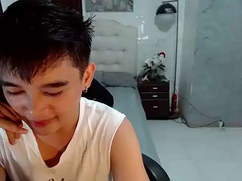 Snapshot of sexysam14 chatting on 11-04-25, 05:28 sexysam14 online show from 11-04-25, 05:28