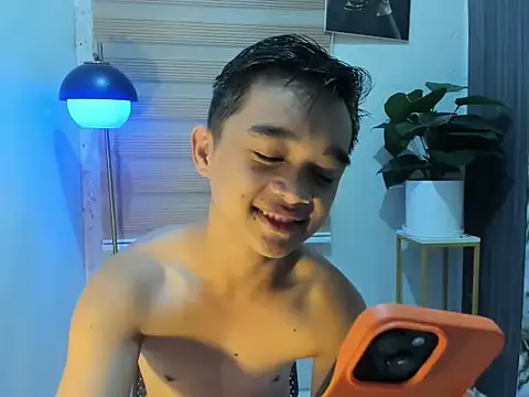 Snapshot of sexysam14 chatting on 11-05-25, 01:49 sexysam14 online show from 11-05-25, 01:49