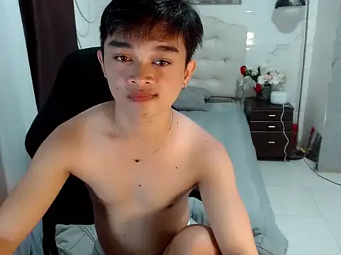 Snapshot of sexysam14 chatting on 11-16-25, 04:40 sexysam14 online show from 11-16-25, 04:40