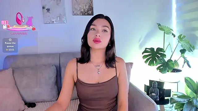 Estrer collins online show from 11-04-25, 07:46