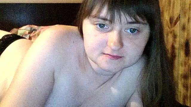 Snapshot of LuckyLust11 chatting on 09-14-25, 11:42 LuckyLust11 online show from 09-14-25, 11:42