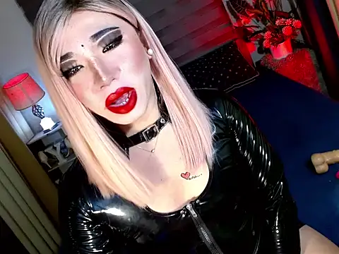 yan2xcumsalotxx online show from 10-17-25, 02:04