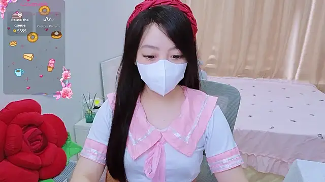 -MinaYoung- online show from 10-14-25, 08:04