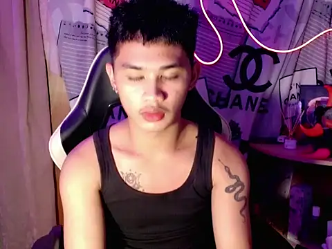 Snapshot of asianhardcock25 chatting on 11-04-25, 07:46 asianhardcock25 online show from 11-04-25, 07:46