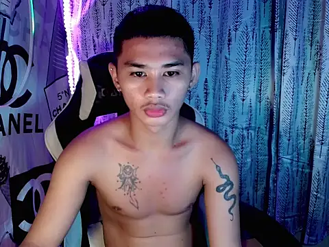 Snapshot of asianhardcock25 chatting on 11-21-25, 08:18 asianhardcock25 online show from 11-21-25, 08:18