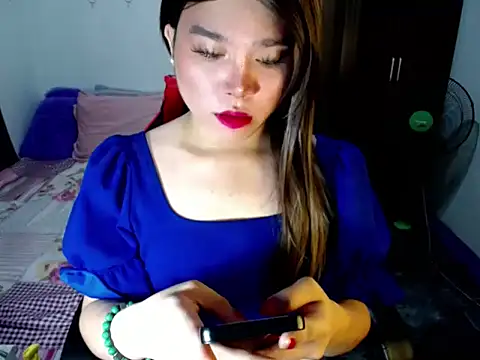 Snapshot of Urassiansweetcummer chatting on 10-10-25, 03:38 Urassiansweetcummer online show from 10-10-25, 03:38