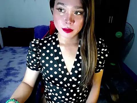 Snapshot of Urassiansweetcummer chatting on 11-01-25, 01:51 Urassiansweetcummer online show from 11-01-25, 01:51