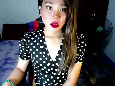 Snapshot of Urassiansweetcummer chatting on 12-03-25, 03:14 Urassiansweetcummer online show from 12-03-25, 03:14