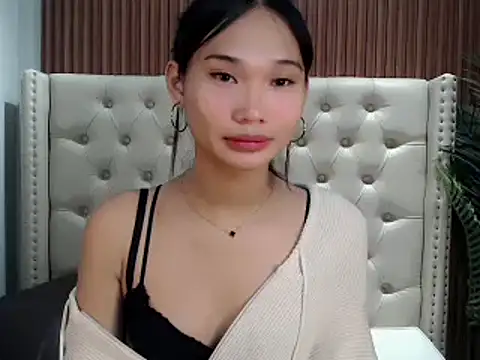 Snapshot of universal_slutt chatting on 01-05-26, 06:11 universal slutt online show from 01-05-26, 06:11