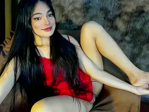 Snapshot of Sweetpeaxx chatting on 12-19-25, 04:30 Sweetpeaxx online show from 12-19-25, 04:30