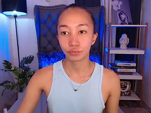 Sweet kittyxx online show from 02-10-26, 07:23