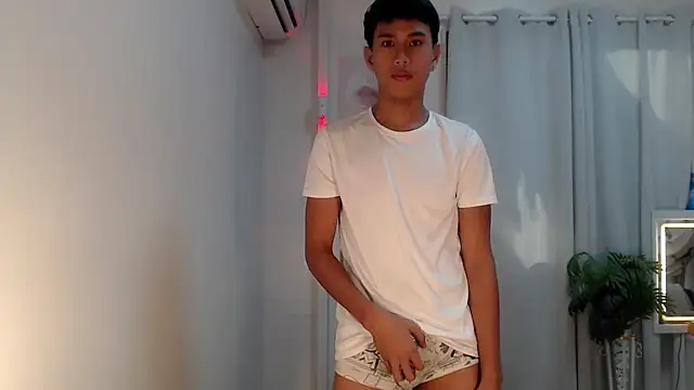 shokolet 2001 online show from 01-18-26, 07:34