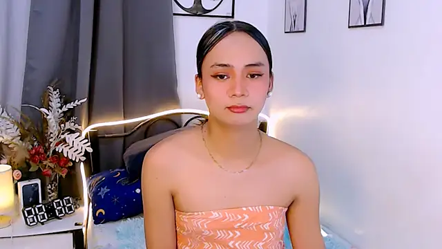 Zialustts online show from 11-23-25, 02:00