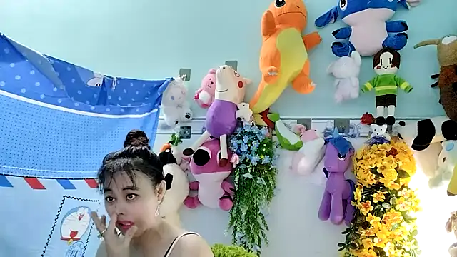 Snapshot of emgaixinhngoan chatting on 10-22-25, 11:26 emgaixinhngoan online show from 10-22-25, 11:26