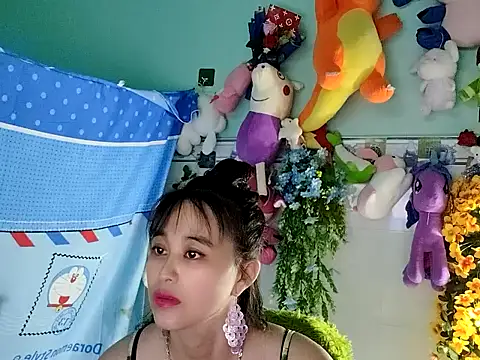 Snapshot of emgaixinhngoan chatting on 11-09-25, 02:48 emgaixinhngoan online show from 11-09-25, 02:48