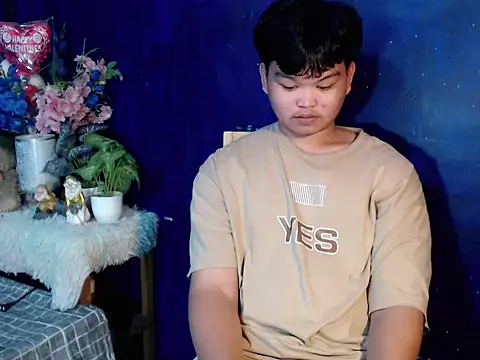 Reynelcock online show from 10-13-25, 02:28