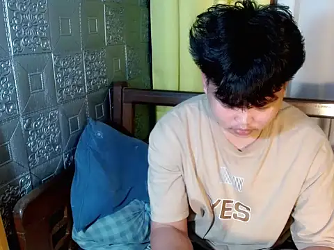 Reynelcock online show from 10-18-25, 07:25