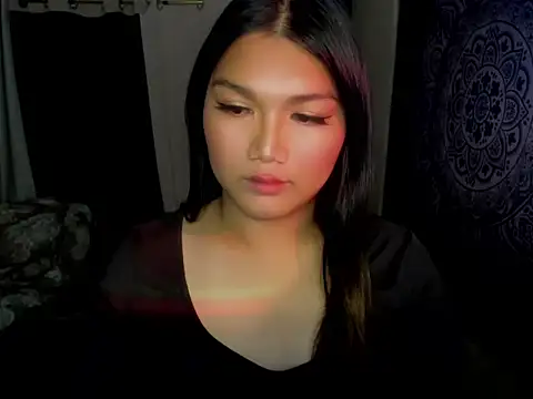 Lou heart online show from 12-19-25, 04:47