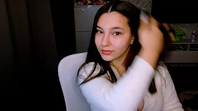 Snapshot of Arianna_Grend chatting on 12-15-25, 01:15 Arianna Grend online show from 12-15-25, 01:15