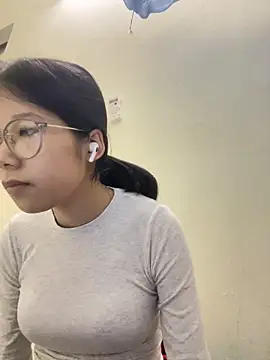 meomeo2k6 online show from 11-07-25, 06:24