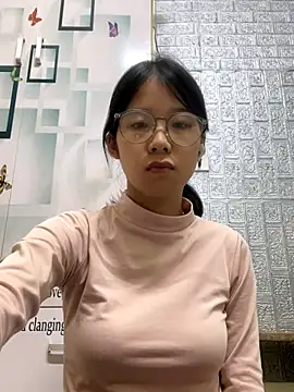 meomeo2k6 online show from 12-17-25, 02:01