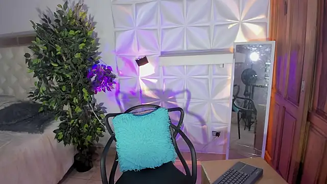 miss daphnevega online show from 11-06-25, 03:18